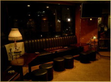 江東区高橋のバー、カスタマーズ 水の です。